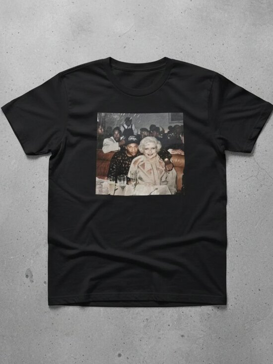 Unbranded Tops - Vintage Hip Hop Graphic T-Shirt | Retro Rap Culture Tee | Streetwear Unisex